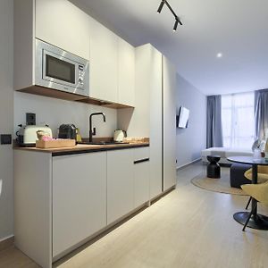 Dobo Madrid Murillo